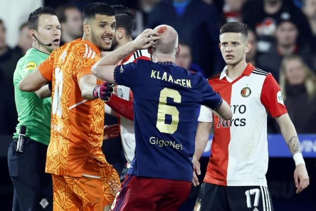 Violência durante jogo Feyenoord-Ajax provoca reações na Holanda