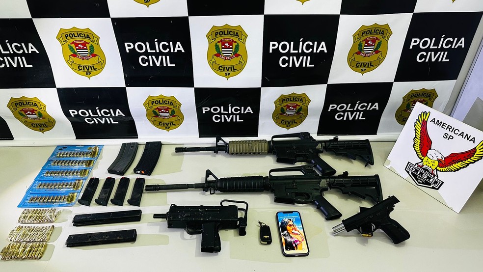 Armas do crime organizado apreendidas durante operação da Dise em Campinas (SP) — Foto: Dise/Divulgação