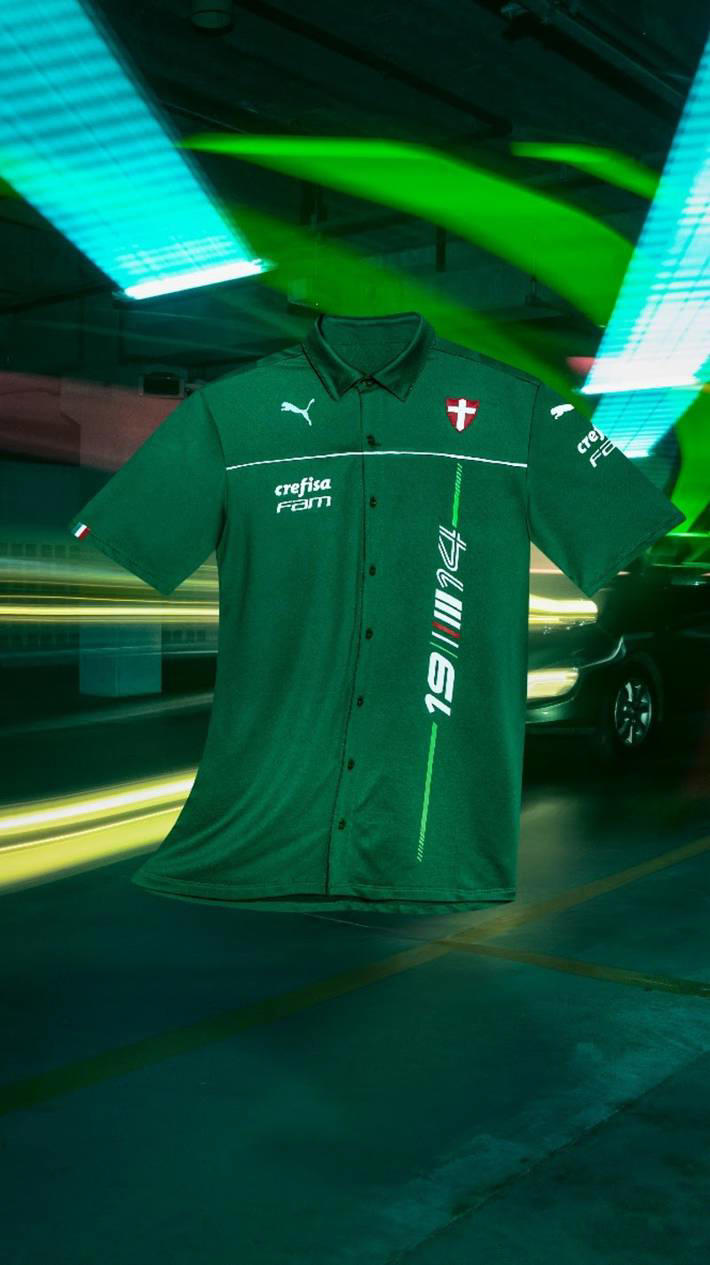 Uniforme criado com a ajuda de Abel Ferreira é predominantemente verde e traz detalhes típicos das vestes de F-1. Foto: Divulgação/PUMA