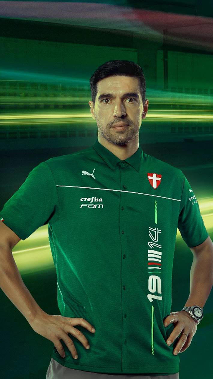 Abel Ferreira ajudou a desenvolver design de camisa do Palmeiras inspirada no automobilismo. Foto: Divulgação/Puma