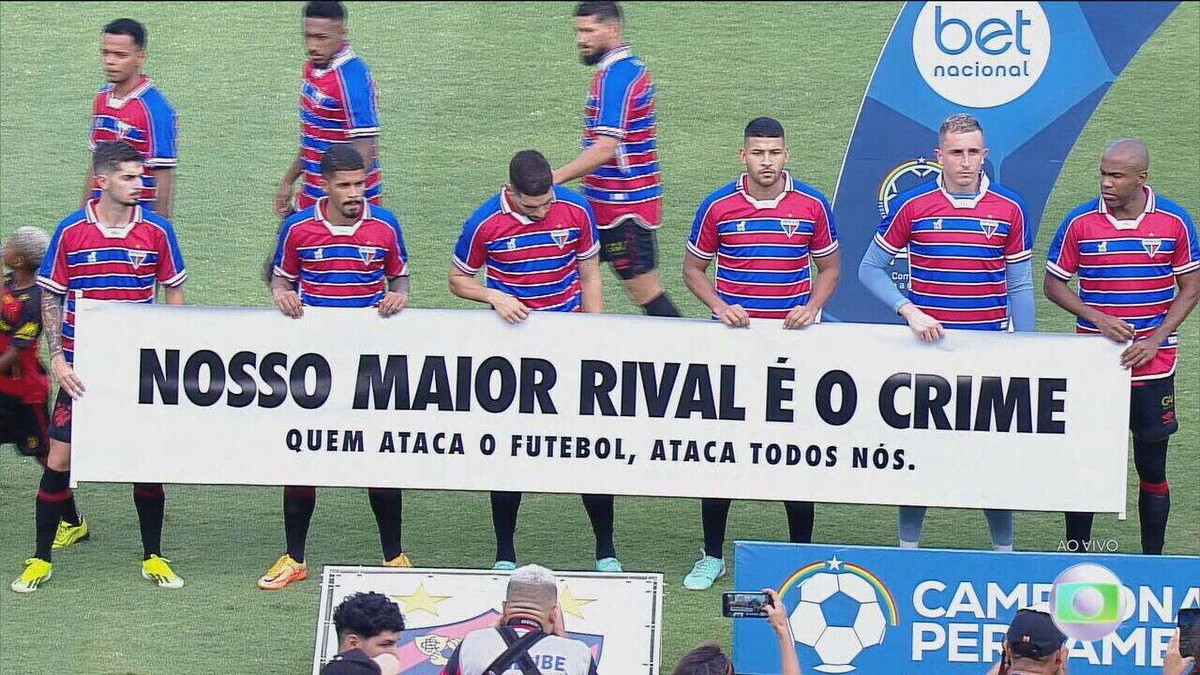 Jogadores do Sport entram com camisa do Fortaleza em clássico contra o  Náutico | sport | ge
