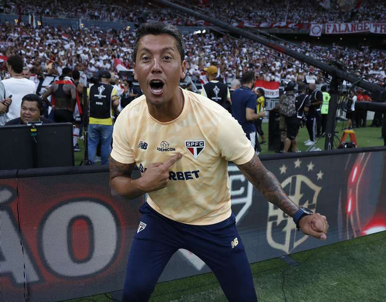 Carpini faz análise tática após vitória do São Paulo na Supercopa Rei