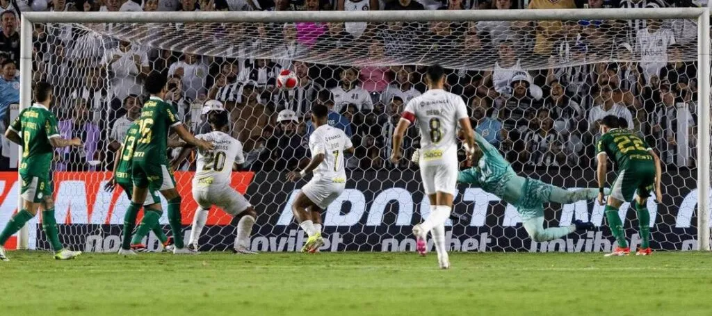 Santos vence Palmeiras por 1 a 0 no jogo de ida da final do Paulistão