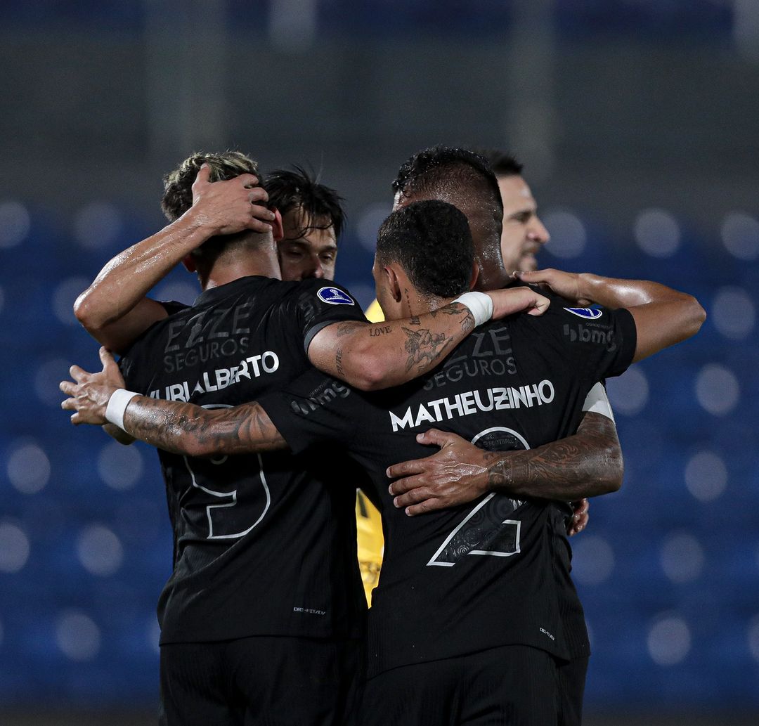 Corinthians vence a 2ª partida na Copa Sul-Americana