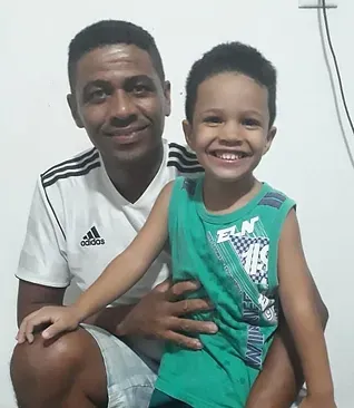 Cleber Michel Alves e filho João Victor_JPG.webp