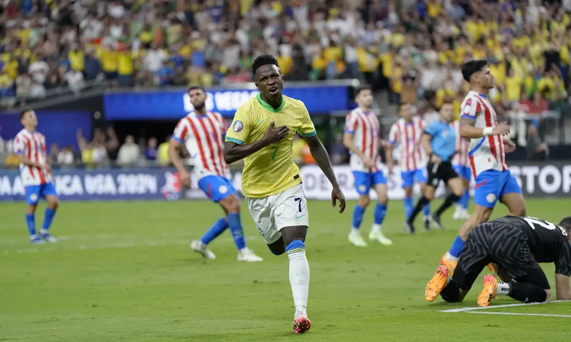 Vinicius Júnior brilha e Brasil derrota Paraguai na Copa América | Agência  Brasil
