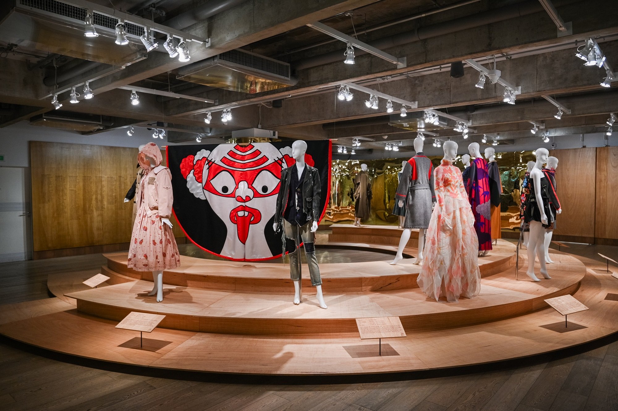 DIA DO MUSEU / Japan House apresenta “Efeito Japão: moda em 15 atos” -  Augusto Bezerril
