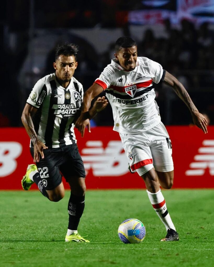 São Paulo empata com Botafogo em jogo movimentado pela 19ª rodada do Brasileirão