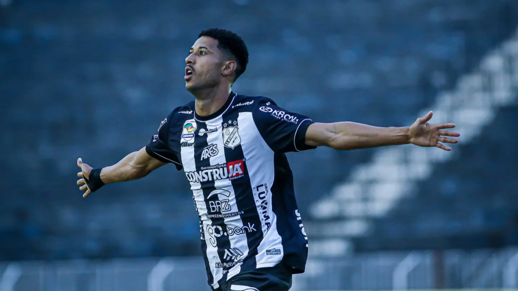 Rafael Silva desfalcara a Inter no primeiro jogo do mata-mata contra o Avenida-RS